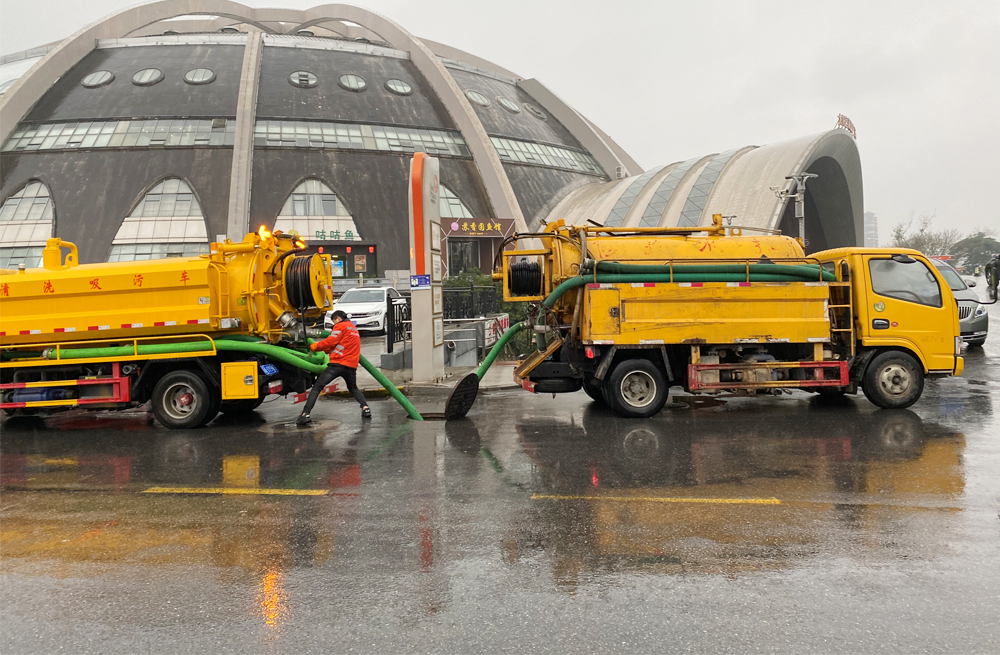 271五福家园商场管道清淤